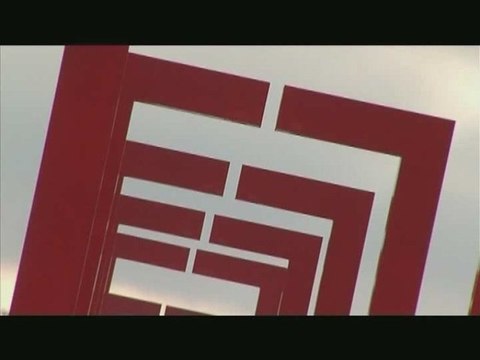 Passerelle de l'Axe-Majeur Horloge à Cergy