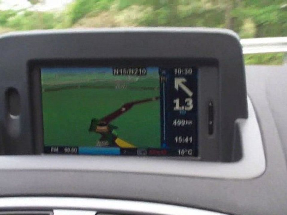 Renault Clio III Carminat TomTom : MP3 & iPod