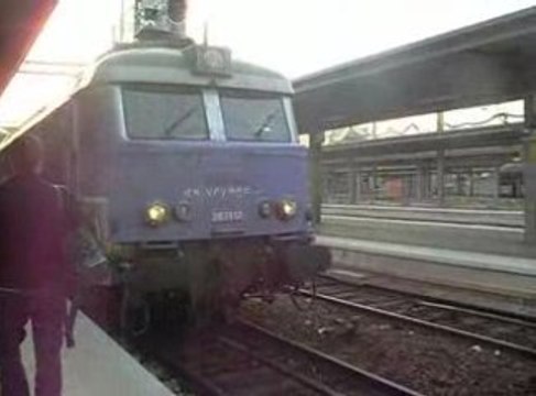 manoeuvre de la bb 67413 en voyage à amiens