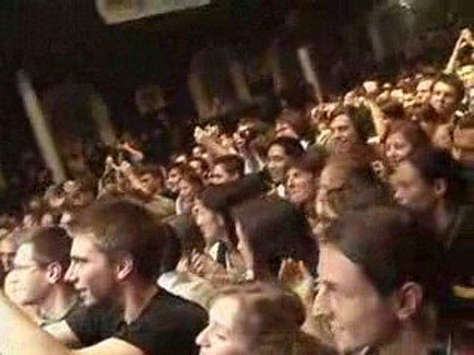 Standing Ovation (2) - 29.04.09 [Live au Bataclan]