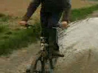 L enorme flaque d eau (jeje)