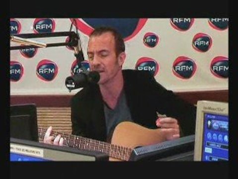 Calogero en Live dans l'émission de Bruno Roblès sur RFM