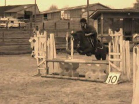 Léa et Nina CSO 80cm Victoire