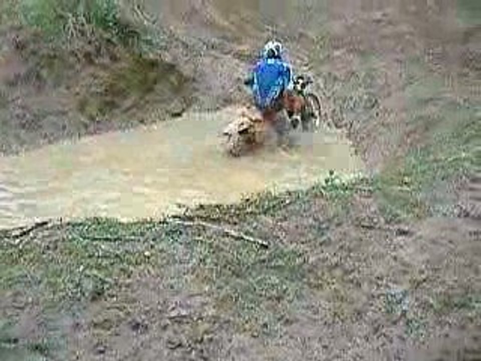 moto noyer dans l eau