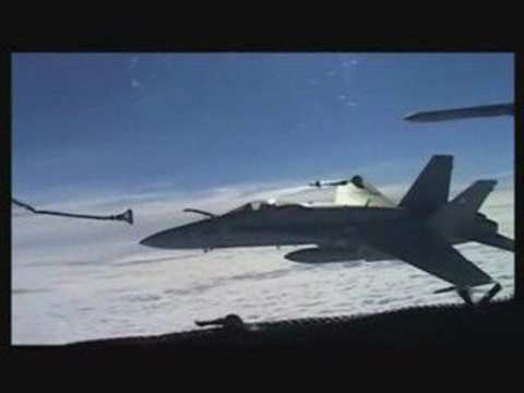 Ravitaillement en vol - F18 Hornet