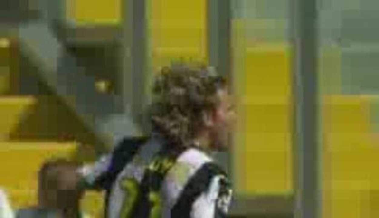 JUVENTUS - Lecce 2 - 2 Doppietta Nedved contestazione tifosi