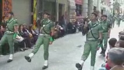 desfile paracaidistas