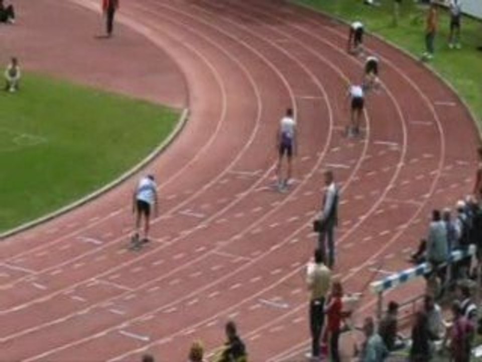 Arnaud 400m et longeur interclubs 2009 (ECO CJF)