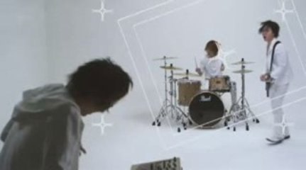 HoLYWooD - BLooM - PV