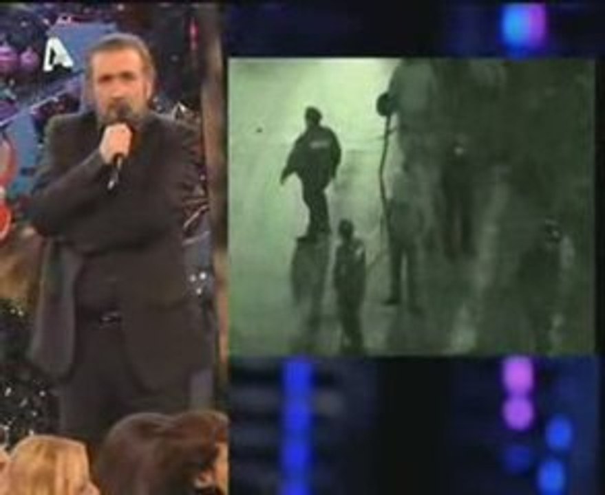 policier en flagrant-déli de cassage