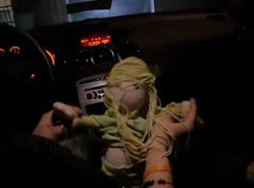 poupée qui dance floor fun radio