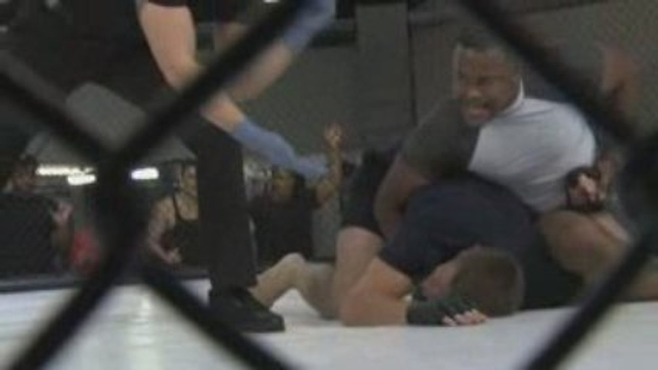 UFC Fighter Gets Arm Ripped Off