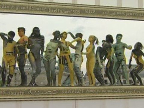 Amazing Art: President Obama painted on bodies