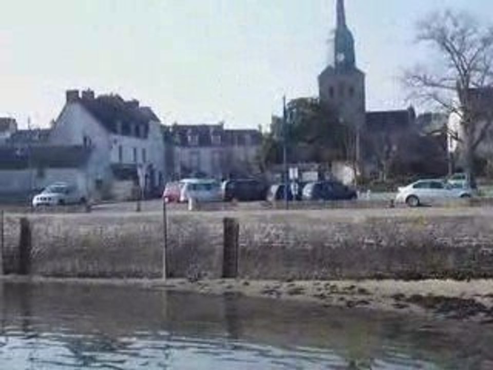 Locmariaquer , bord de mer du Lézard au Guilvin.