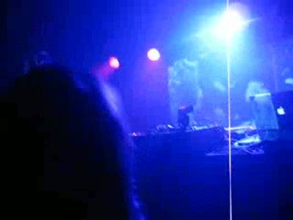 Seuil Live@We Want Dance 2008
