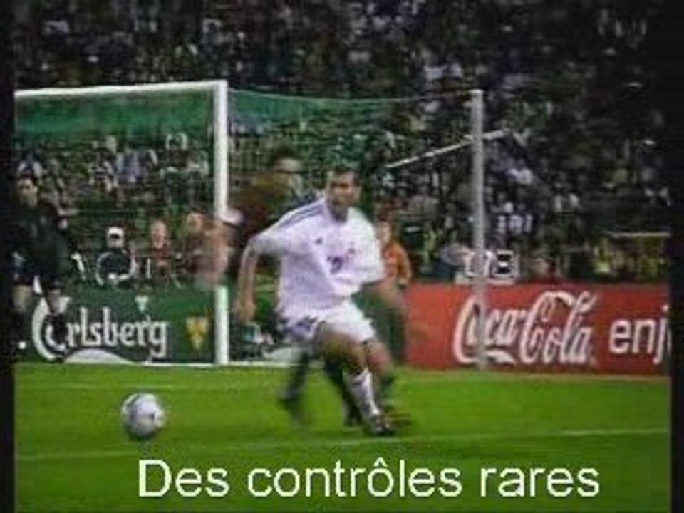 Zinedine Zidane - Ronaldinho -- Les 2 meilleurs 10 du monde