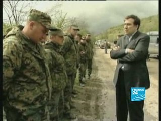 Géorgie: le président Saakachvili face à l'opposition