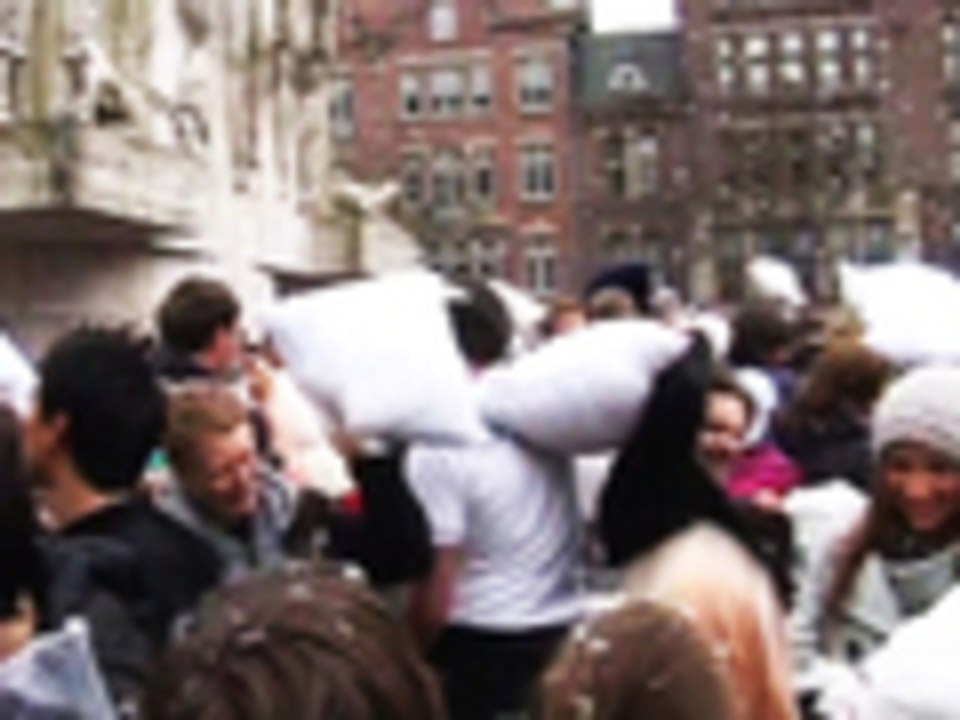 Big Dutch Pillow Fight