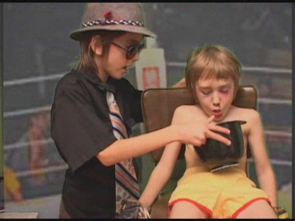 elvino kids show 6 1/2 la boxe (a la web tv kid)