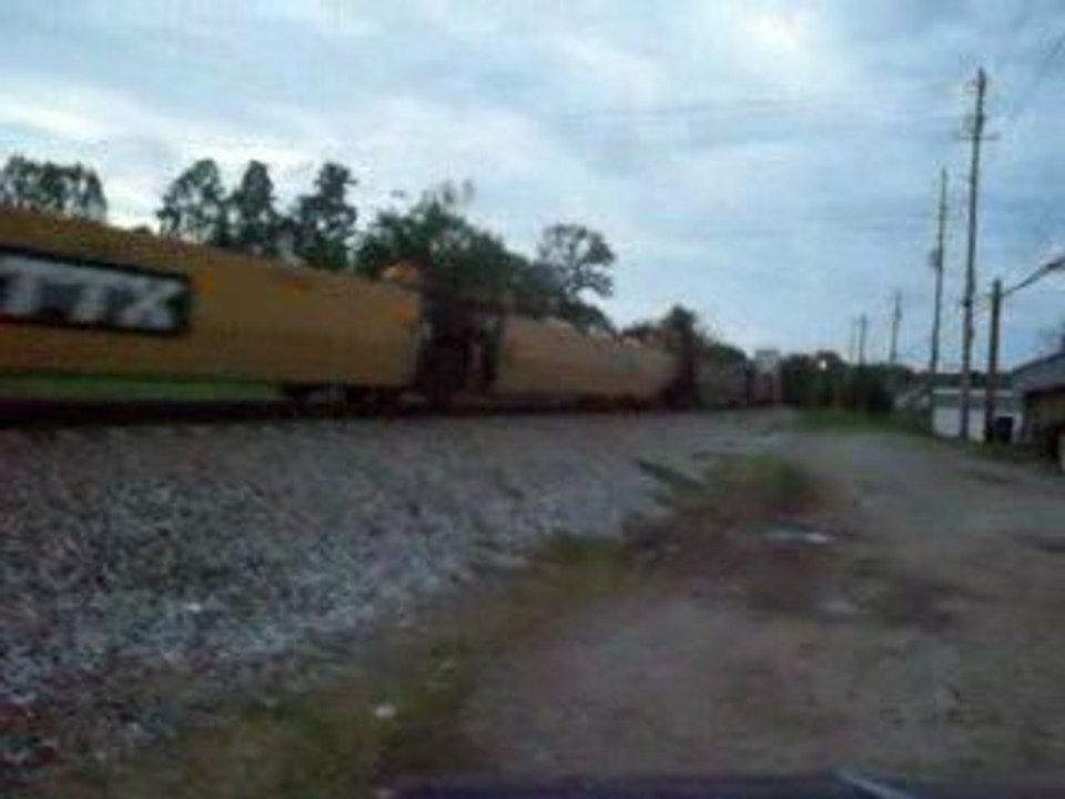 CSX 5271 northbound through Acworth