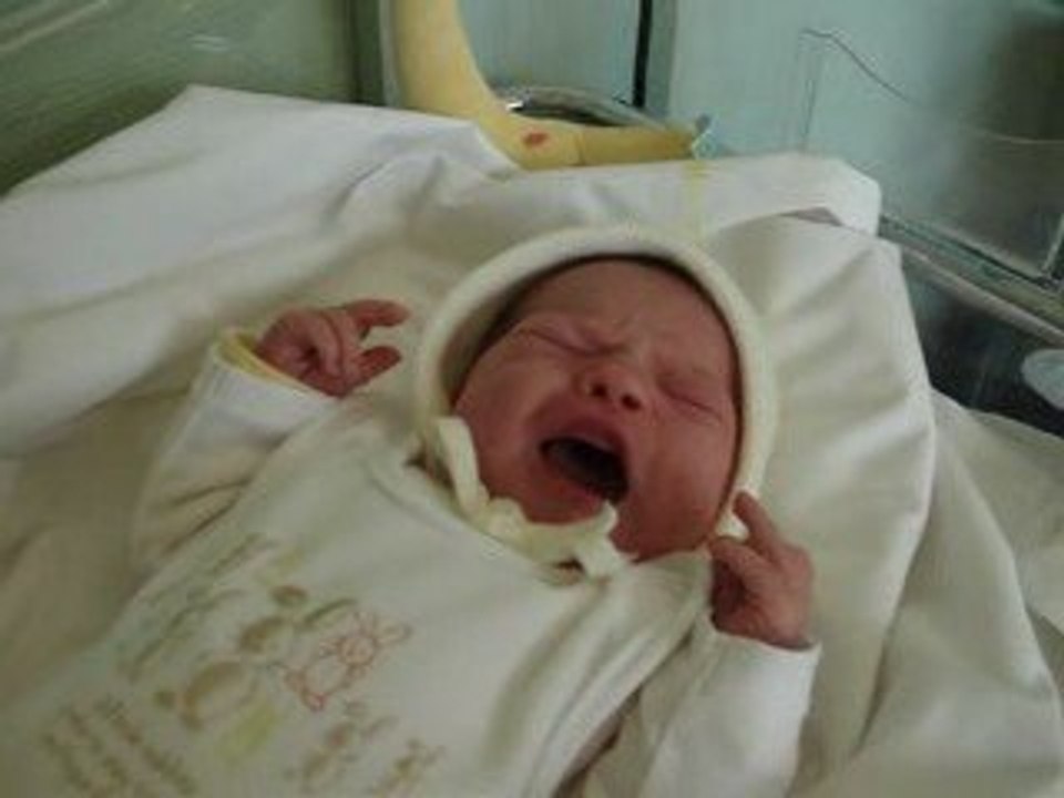 pleur de fanny le jour de sa naissance