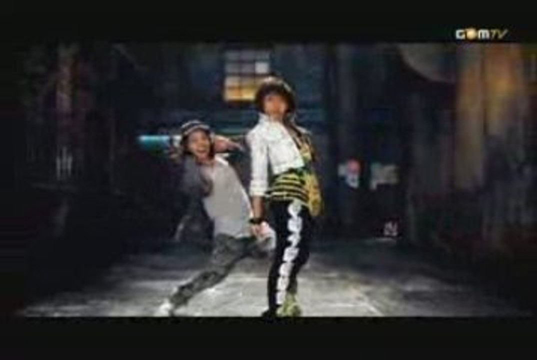 2NE1 - Fire (Street Ver.)