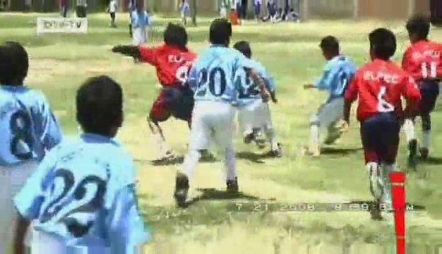 Kick Off | Kick it like... René