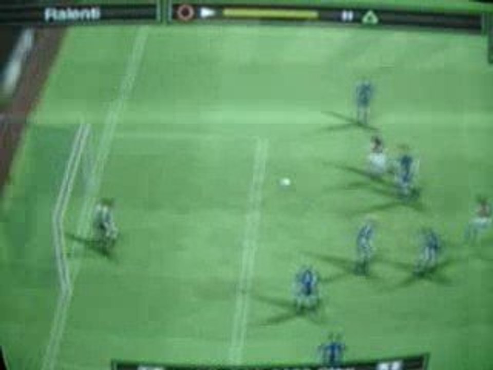 Superbe lucarne de Carew.