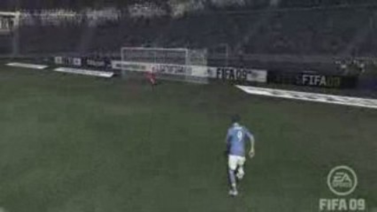 magnifique talonade qui prend a contre pied le gardien!!