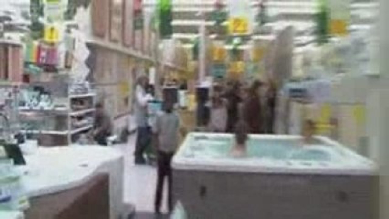 La Piscine interdite (MafiaDuRire)