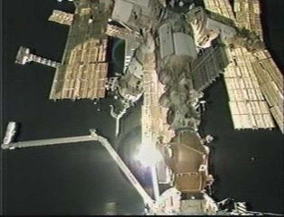 NASA video captures UFOs during Satellite grab!