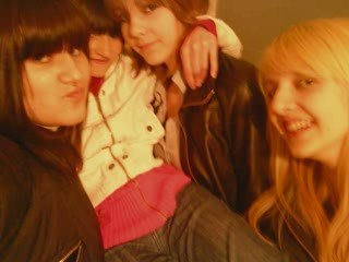 LEEEI PUTES ll