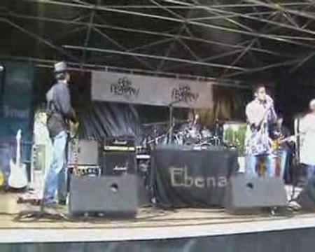 Concert Ebena au champs de mars