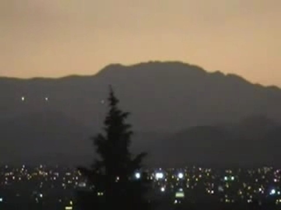 UFO Ovni Footage Mai 2008 www.les-ovnis.com