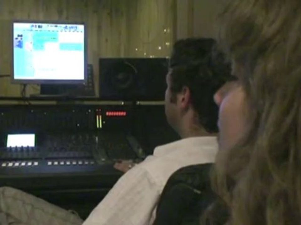 Clip Julien Bravo definitif CLIP TITRE "  TANS PIS"