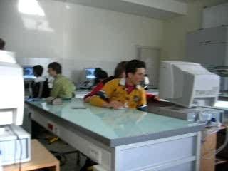 ° olivia tu fais pas ton w