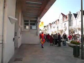 MIKA FIRE le cracheur de feu .à MERLIMONT FETE DE LA LUMIERE