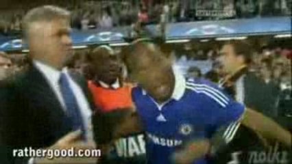 Chelsea - Barcelone - fin du match DROGBA