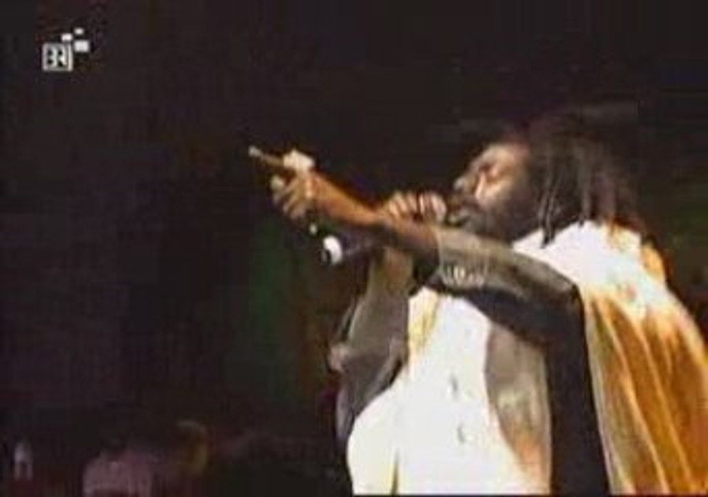 Buju Banton - "Destiny" [live]