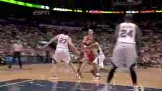 LeBron James goes around ZaZa Pachulia for the dish to Zydru