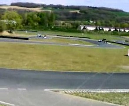 course de karting sur le circuit de layrac dans le 47