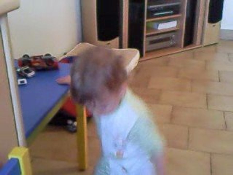 1er pas de kylian-100509