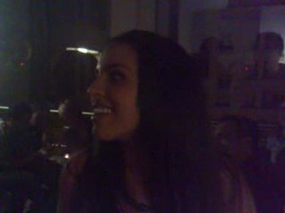 Gladys qui chante