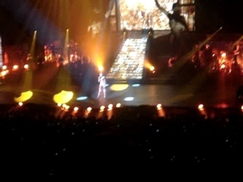 Mylène Farmer 9 mai 2009 au Dôme - Paradis inanimé