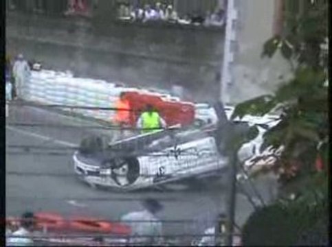 PAU WTCC 2007 : Accident d'Augusto Farfus