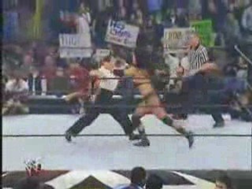 Chyna vs. Ivory