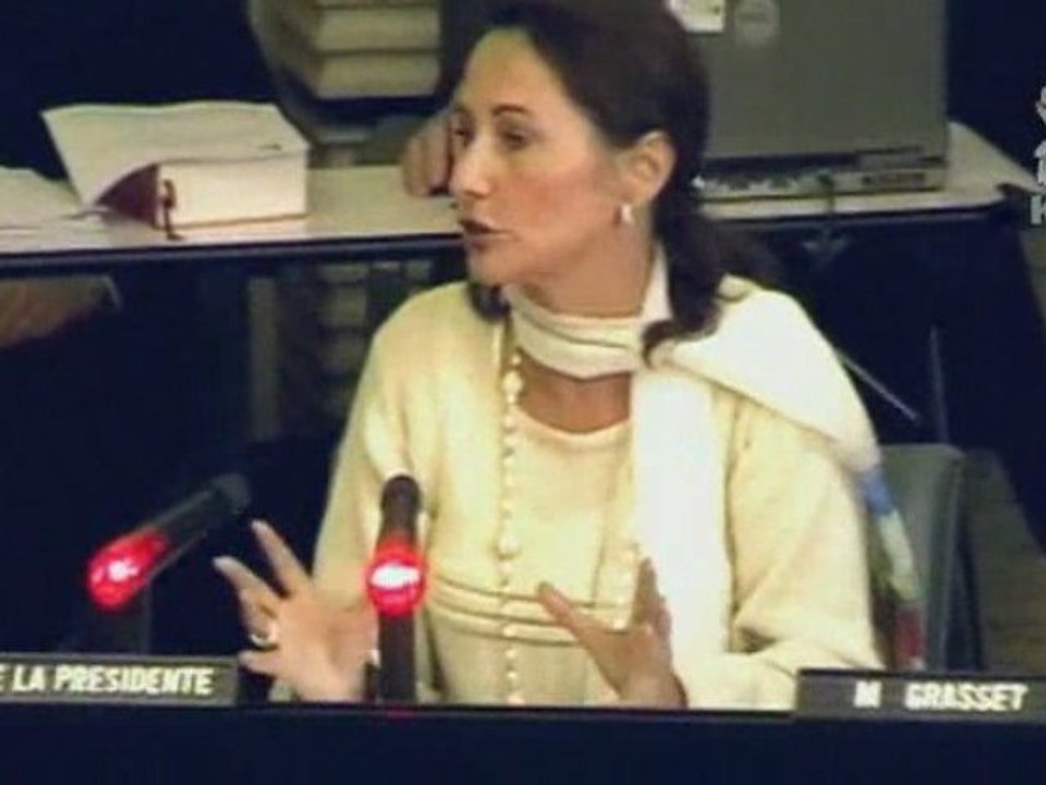 Heuliez: S. Royal répond sur l'encadrement juridique du plan