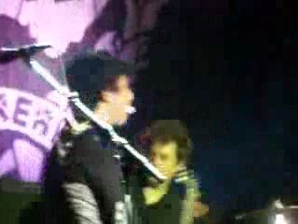 Minority [Live @ Berlin Kesselhaus]