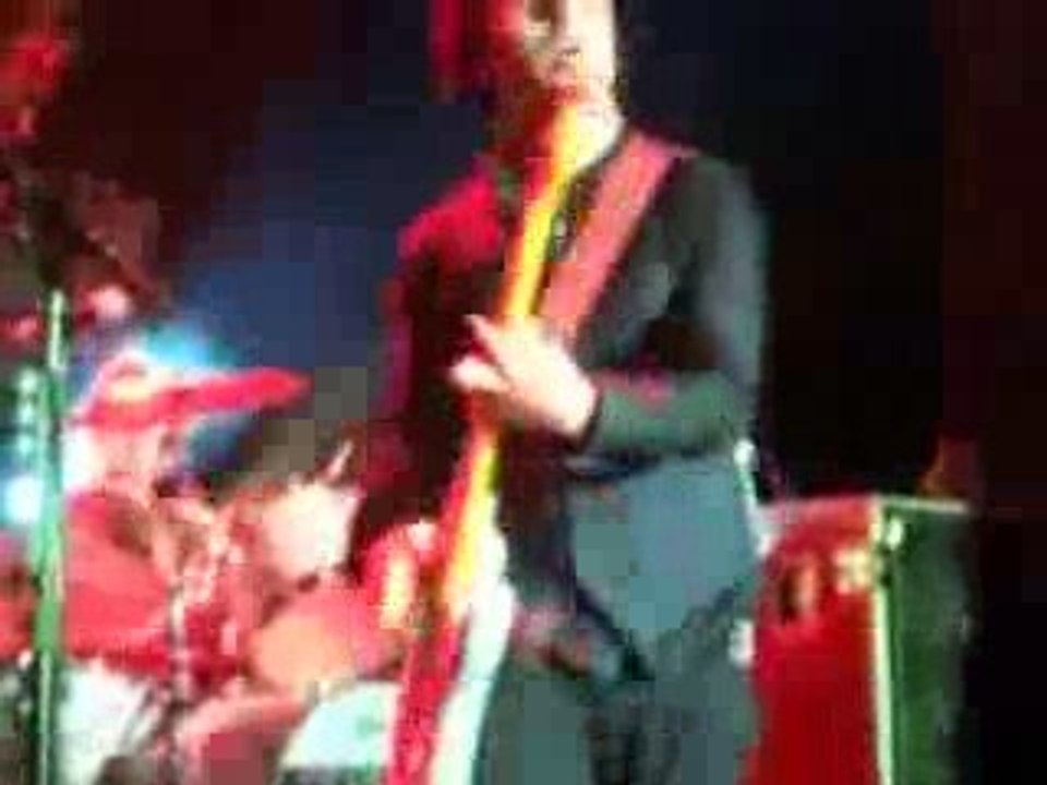 Longview [Live @ Berlin Kesselhaus]