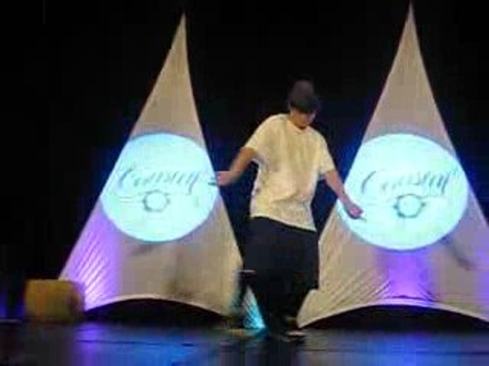 Kenny Wormald - Revolver